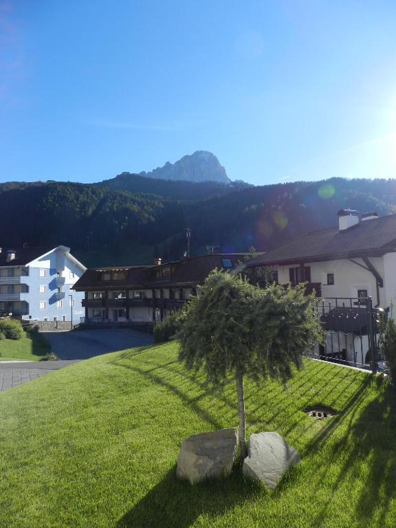 Garni Hotel Mezdi Selva di Val Gardena Exterior photo