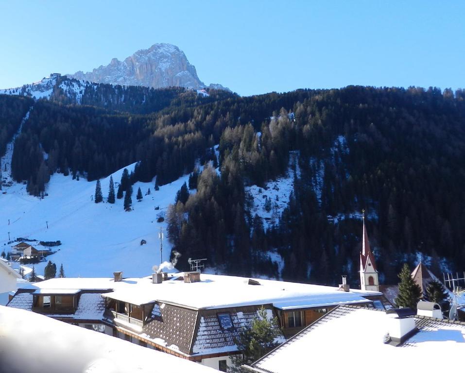 Garni Hotel Mezdi Selva di Val Gardena Exterior photo